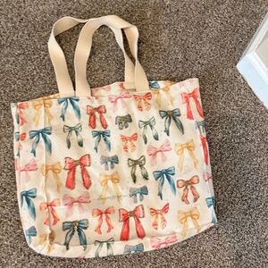 cute bow tote bag!